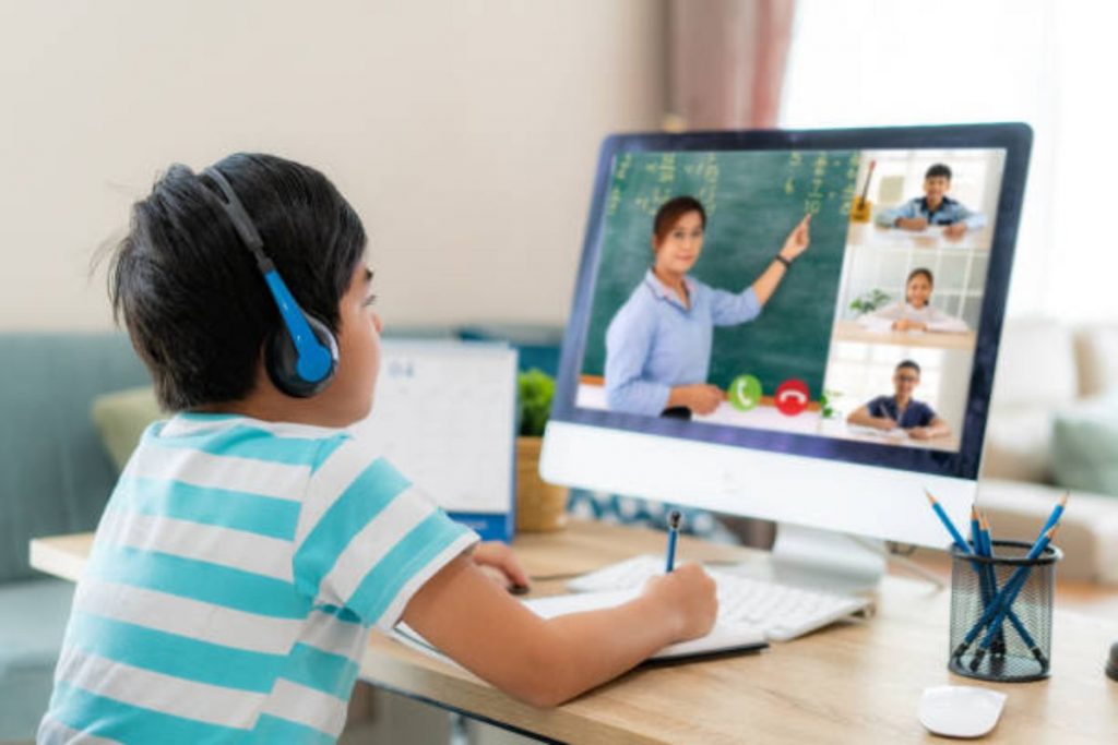 Online Education System - A Teacher’s Perspective