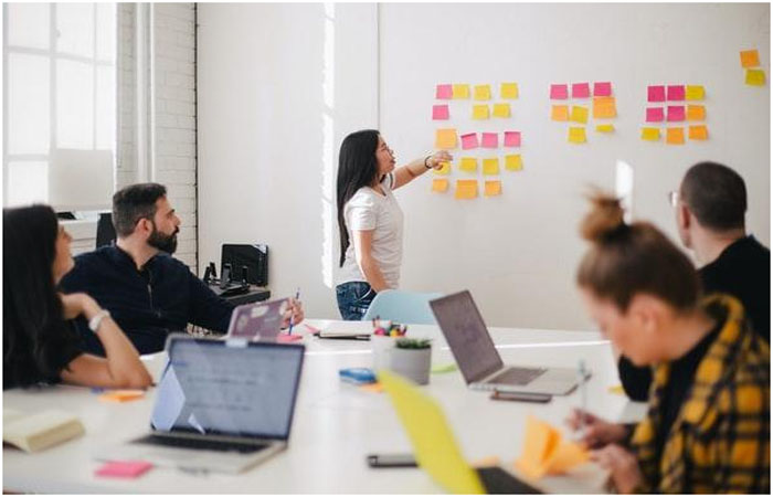 https://www.globalmarketingguide.com/how-to-design-an-engaging-powerpoint-presentation/