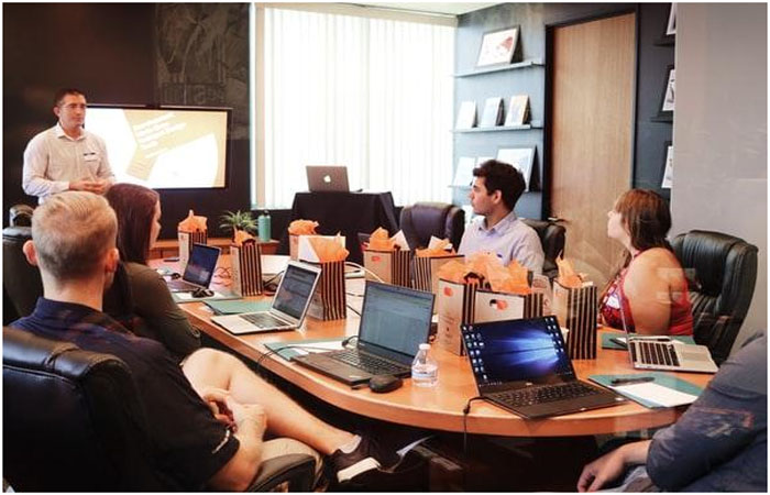 https://www.globalmarketingguide.com/how-to-design-an-engaging-powerpoint-presentation/