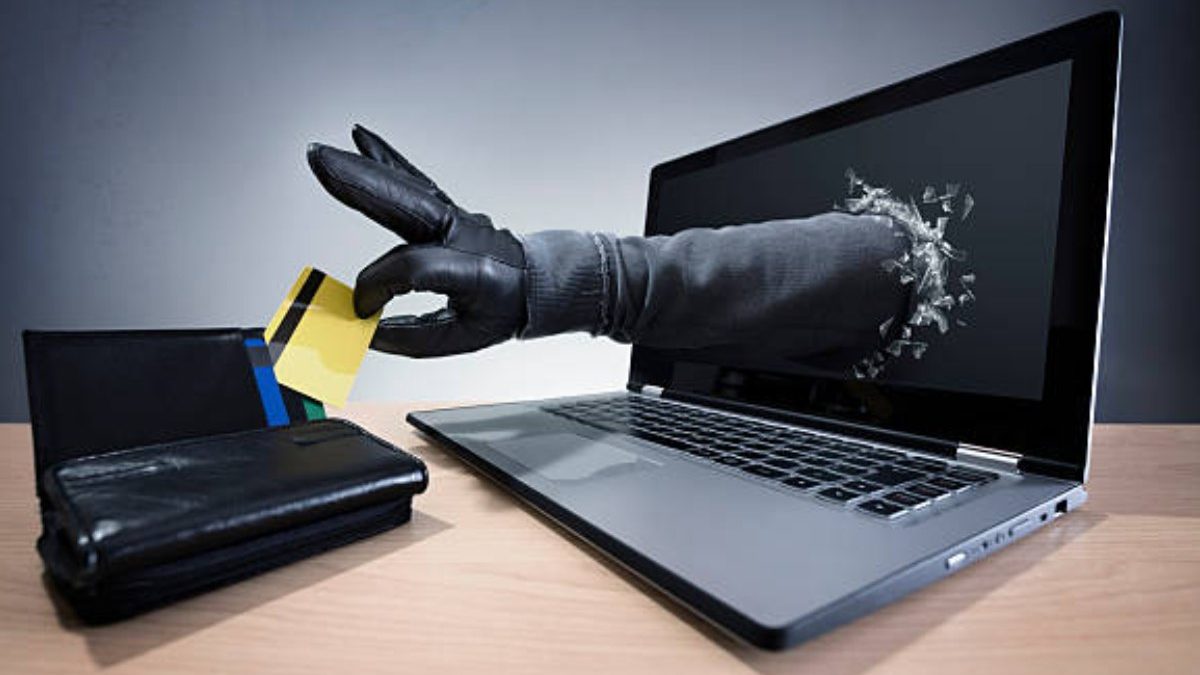 How to spot and protect yourself from Credit Card Scams