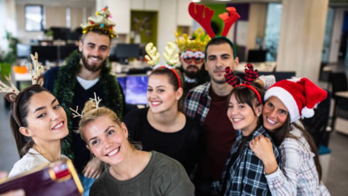The Dos and Don’ts of Planning an Office Christmas Party