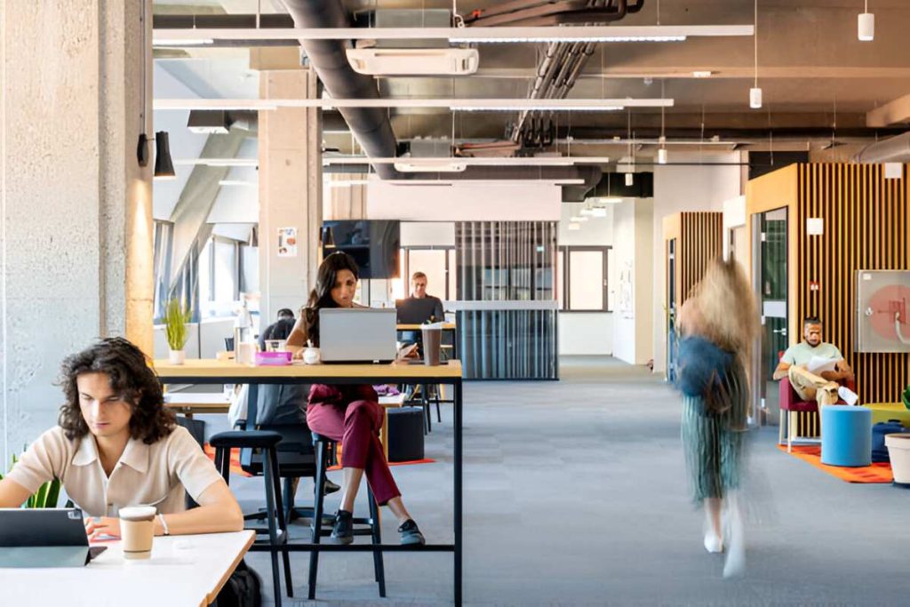 The Rise of Coworking Spaces: How They’re Transforming the Modern Workplace The Rise of Coworking Spaces