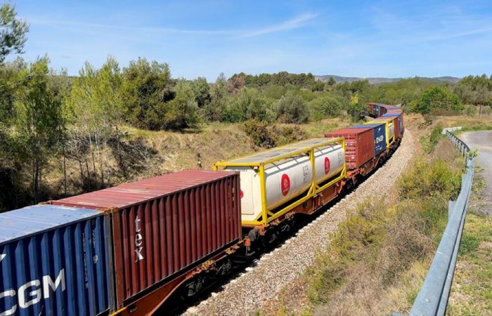 megalopolis makes rail transloading